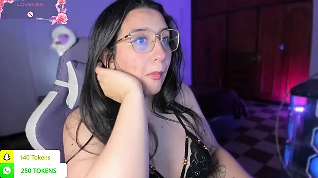Snapshot of tellmemaddie chatting on July 17, 2026, 10:18 pm tellmemaddie online show from July 17, 2026, 10:18 pm