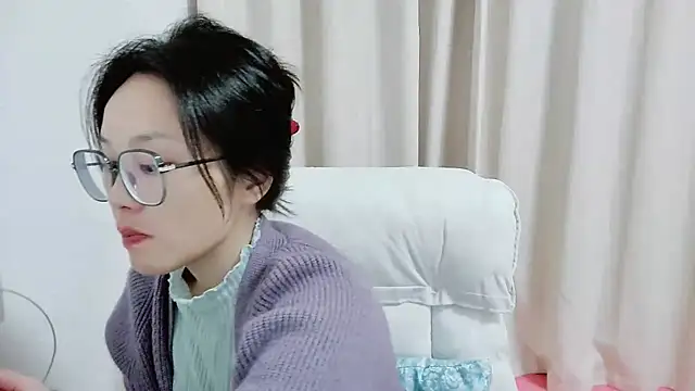 Snapshot of guai00 chatting on November 13, 2025, 12:53 pm guai00 online show from November 13, 2025, 12:53 pm