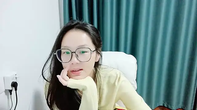 Snapshot of guai00 chatting on October 25, 2025, 2:50 pm guai00 online show from October 25, 2025, 2:50 pm