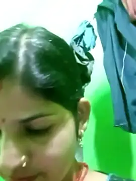 Snapshot of Cuty_nensi chatting on October 30, 2025, 7:39 am Cuty nensi online show from October 30, 2025, 7:39 am