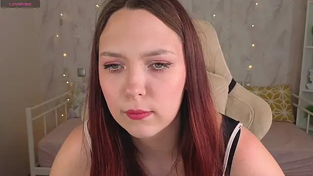 Monica  Queen online show from June 4, 2026, 5:34 am