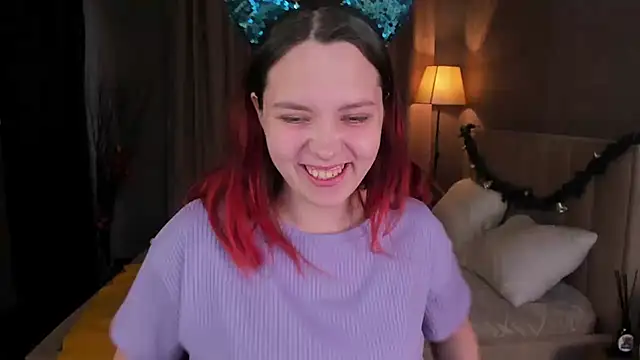 Snapshot of Monica__Queen chatting on November 30, 2025, 5:30 am Monica Queen online show from November 30, 2025, 5:30 am