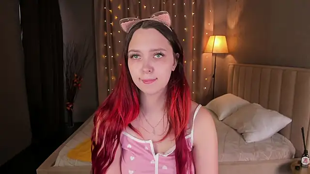 Snapshot of Monica__Queen chatting on November 24, 2025, 5:29 am Monica Queen online show from November 24, 2025, 5:29 am