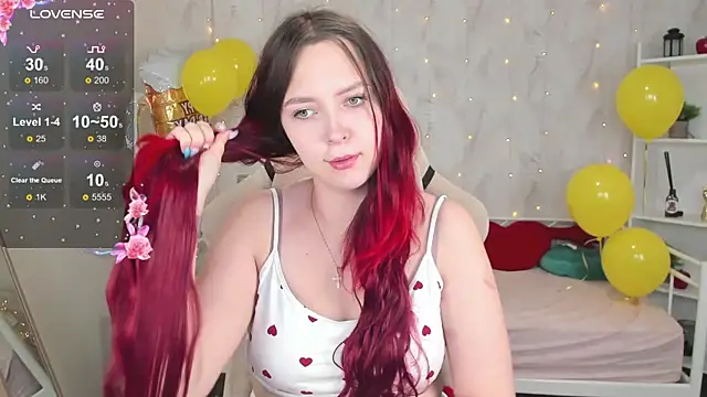 Snapshot of Monica__Queen chatting on October 2, 2025, 5:33 am Monica Queen online show from October 2, 2025, 5:33 am