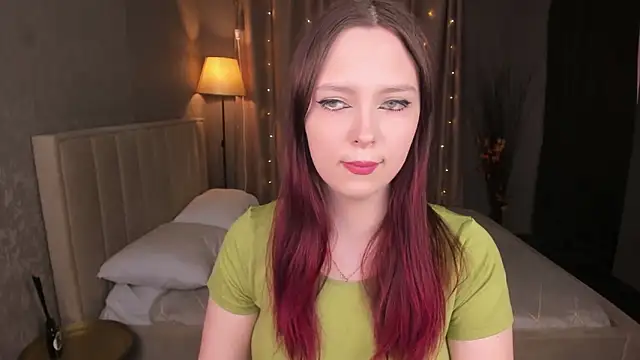 Monica  Queen online show from May 5, 2026, 5:32 am