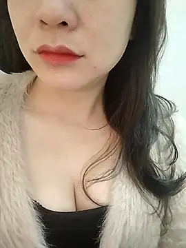 Girl Shy2000 online show from January 13, 2026, 4:05 am