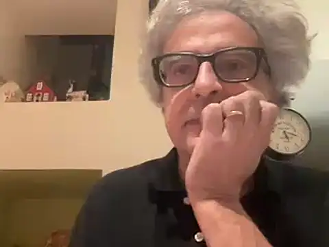 Snapshot of chtentation chatting on December 16, 2025, 4:22 pm chtentation online show from December 16, 2025, 4:22 pm