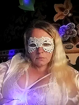 Fiona696 online show from September 25, 2025, 6:14 pm
