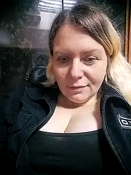 Fiona696 online show from October 5, 2025, 5:53 am