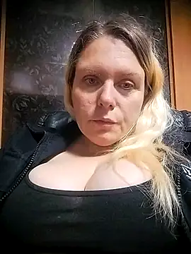 Fiona696 online show from October 5, 2025, 8:10 pm