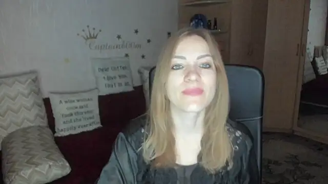 Snapshot of Tiffany_Bates chatting on October 13, 2025, 3:19 am Tiffany Bates online show from October 13, 2025, 3:19 am