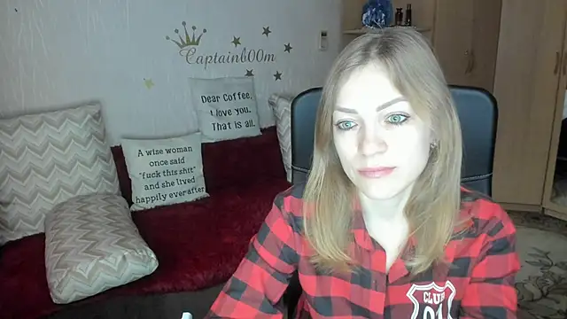 Snapshot of Tiffany_Bates chatting on October 9, 2025, 3:51 am Tiffany Bates online show from October 9, 2025, 3:51 am