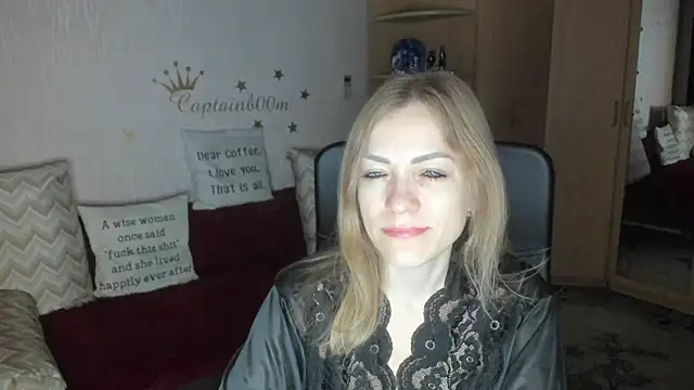 Snapshot of Tiffany_Bates chatting on October 15, 2025, 3:05 am Tiffany Bates online show from October 15, 2025, 3:05 am