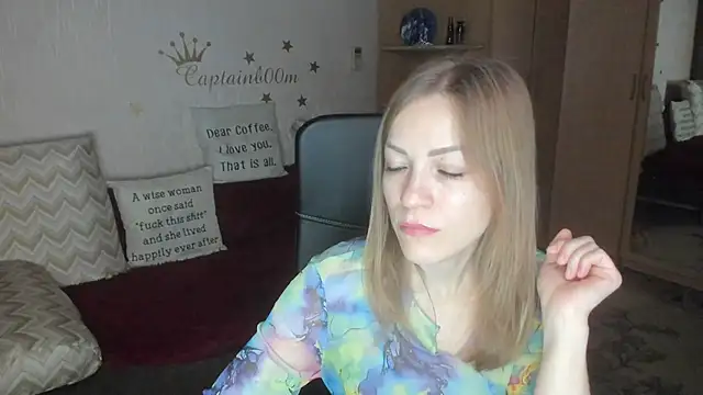 Snapshot of Tiffany_Bates chatting on November 22, 2025, 3:49 am Tiffany Bates online show from November 22, 2025, 3:49 am