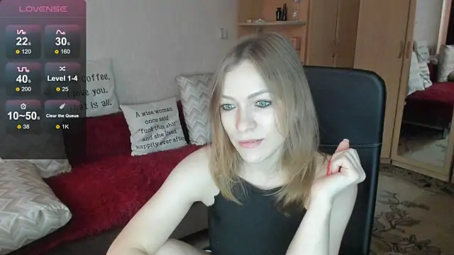 Snapshot of Tiffany_Bates chatting on July 19, 2026, 9:17 am Tiffany Bates online show from July 19, 2026, 9:17 am