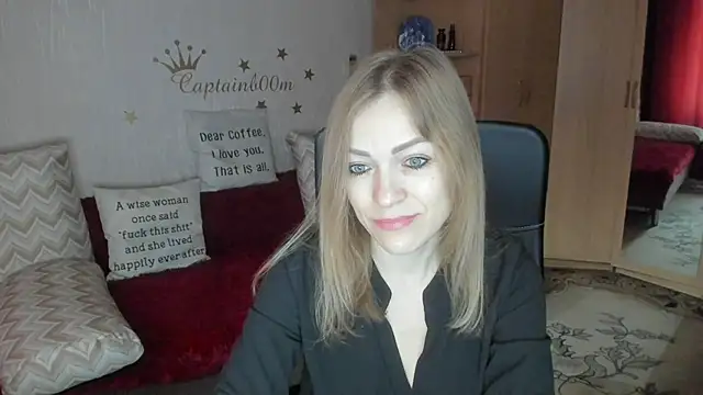 Snapshot of Tiffany_Bates chatting on October 11, 2025, 4:02 am Tiffany Bates online show from October 11, 2025, 4:02 am