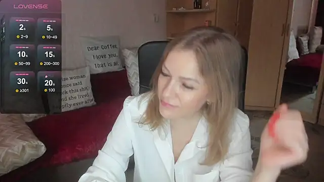 Snapshot of Tiffany_Bates chatting on July 29, 2026, 9:41 am Tiffany Bates online show from July 29, 2026, 9:41 am