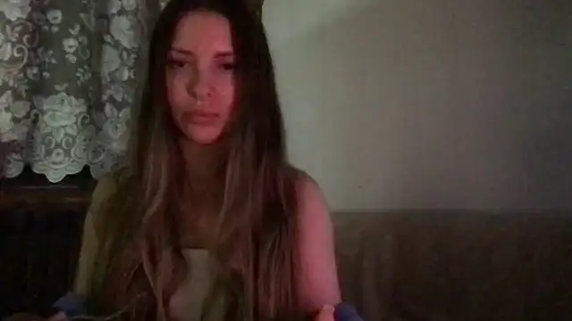 Snapshot of Ceryanna chatting on November 7, 2025, 8:46 pm Ceryanna online show from November 7, 2025, 8:46 pm