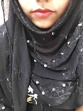 Snapshot of Miss_Rose__ chatting on November 26, 2025, 6:57 am Miss Rose online show from November 26, 2025, 6:57 am