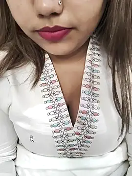 Snapshot of Miss_Rose__ chatting on March 23, 2026, 6:35 am Miss Rose online show from March 23, 2026, 6:35 am
