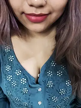 Miss Rose   online show from March 15, 2026, 5:42 pm