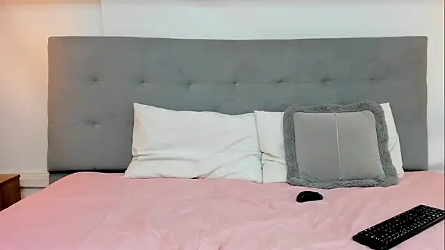 Snapshot of KelaniSilva chatting on November 8, 2025, 8:34 pm KelaniSilva online show from November 8, 2025, 8:34 pm