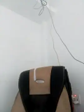 Snapshot of LesserUpset chatting on March 23, 2026, 3:28 am LesserUpset online show from March 23, 2026, 3:28 am