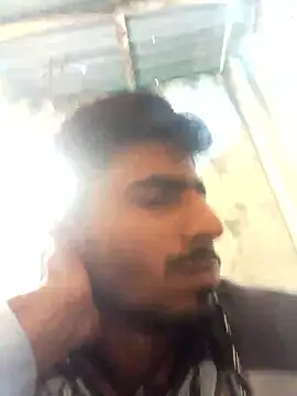 Snapshot of LesserUpset chatting on November 17, 2025, 2:04 am LesserUpset online show from November 17, 2025, 2:04 am