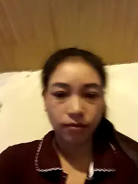 Snapshot of Phiny_xx chatting on October 14, 2025, 11:47 pm Phiny xx online show from October 14, 2025, 11:47 pm