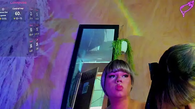 Snapshot of Tiffany_deluxe chatting on October 11, 2025, 7:59 pm Tiffany deluxe online show from October 11, 2025, 7:59 pm