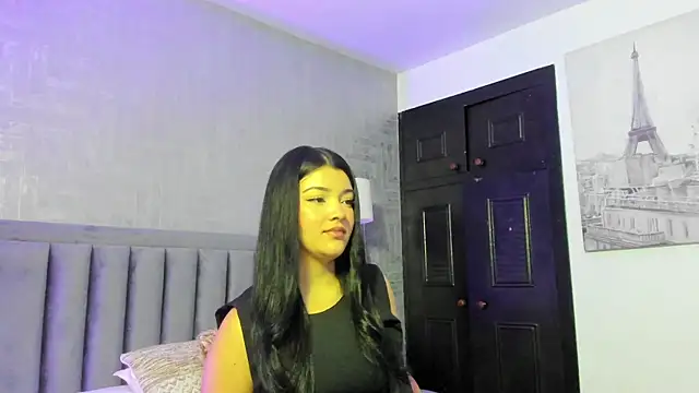 EmmaBlossom online show from June 22, 2026, 12:35 pm