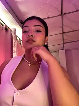 Snapshot of EmmaBlossom chatting on November 20, 2025, 6:08 pm EmmaBlossom online show from November 20, 2025, 6:08 pm