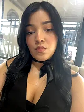 Snapshot of EmmaBlossom chatting on October 16, 2025, 6:27 pm EmmaBlossom online show from October 16, 2025, 6:27 pm