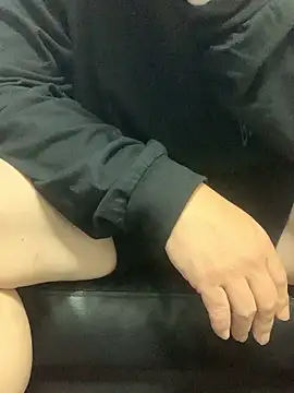 Snapshot of mj-story chatting on October 20, 2025, 12:17 pm mj-story online show from October 20, 2025, 12:17 pm