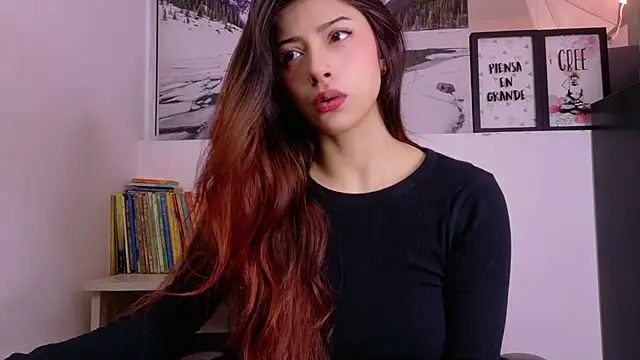 Adrianna5  online show from April 26, 2026, 9:39 am