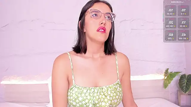 venusgreys1  online show from November 17, 2025, 12:20 pm