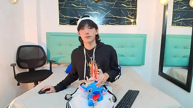 Snapshot of Lovers_21 chatting on October 9, 2025, 4:35 am Lovers 21 online show from October 9, 2025, 4:35 am