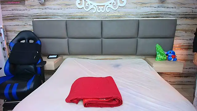 Snapshot of Lovers_21 chatting on October 24, 2025, 12:20 am Lovers 21 online show from October 24, 2025, 12:20 am