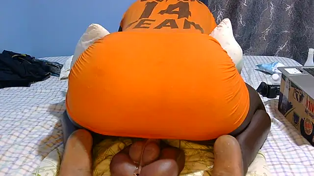 SpiceySnack online show from April 23, 2026, 6:09 am