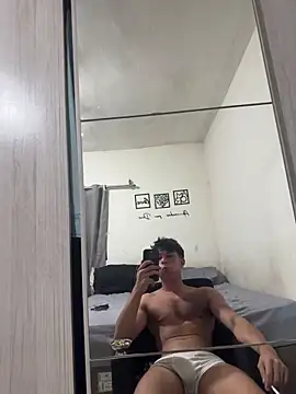 Snapshot of Gabriel25cm chatting on December 16, 2025, 1:59 pm Gabriel25cm online show from December 16, 2025, 1:59 pm