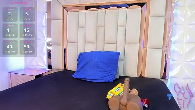 Sarah Adamss online show from November 13, 2025, 12:31 pm