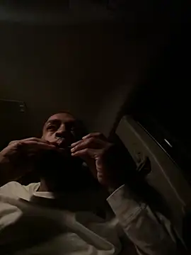 vaultclub online show from October 18, 2025, 9:55 am