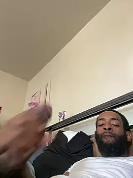 vaultclub online show from October 5, 2025, 1:24 pm