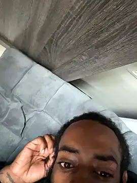 vaultclub online show from October 8, 2025, 1:01 pm