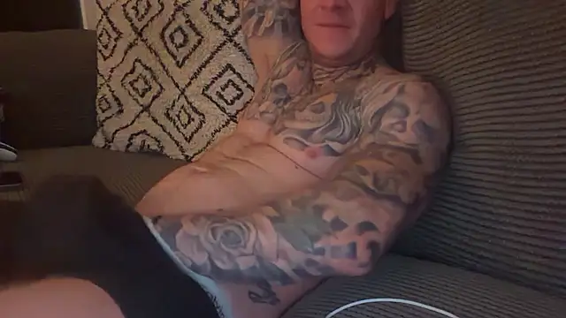 TeasySam online show from October 13, 2025, 11:27 pm