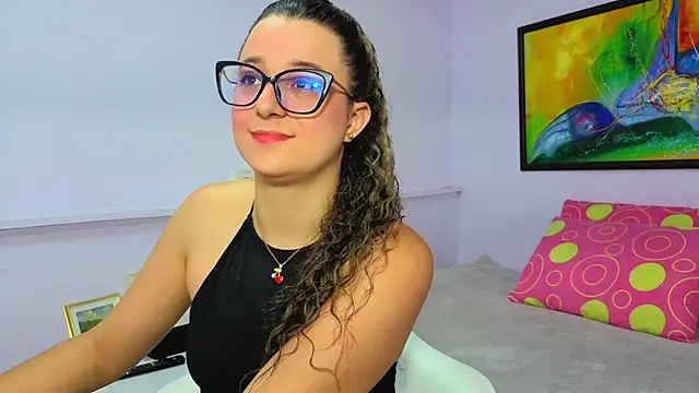 katiaa lovv online show from April 17, 2026, 12:19 pm