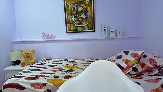 katiaa lovv online show from October 21, 2025, 7:35 pm