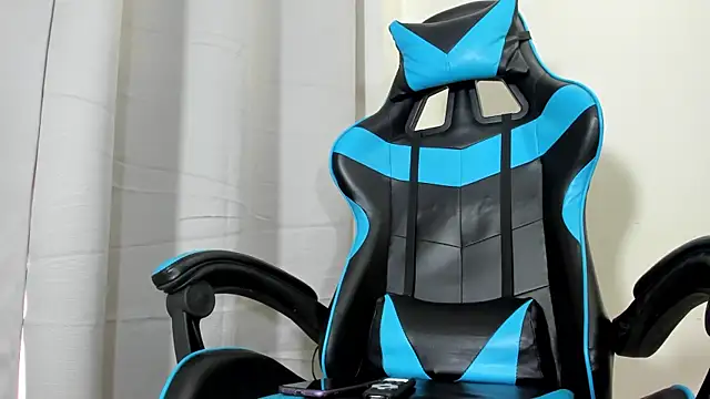 violett  rousee online show from October 26, 2025, 2:28 pm