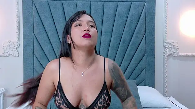 Sophie-Desire online show from October 7, 2025, 3:29 am