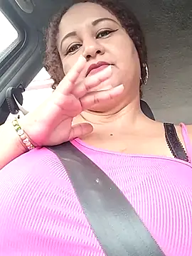 Snapshot of MEYBELLATINA chatting on October 17, 2025, 10:11 pm MEYBELLATINA online show from October 17, 2025, 10:11 pm